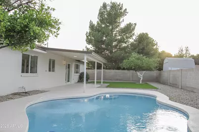 2142 W Kerry Lane, Phoenix, AZ 85027 - Photo 14