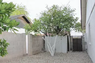 2142 W Kerry Ln, Phoenix, AZ 85027 - Photo 40