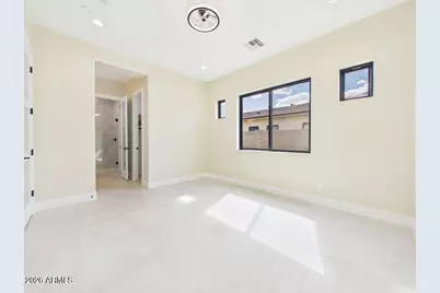 18024 W Montebello Avenue, Litchfield Park, AZ 85340 - Photo 14