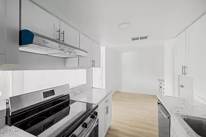 3422 N 12th Place, Phoenix, AZ 85014 - Photo 1