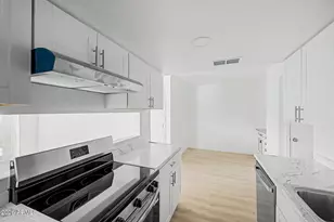 3422 N 12th Pl, Phoenix, AZ 85014 - Photo 1