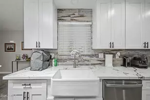 10718 W Cheryl Dr, Sun City, AZ 85351 - Photo 14