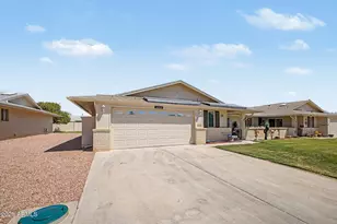 10718 W Cheryl Dr, Sun City, AZ 85351 - Photo 2