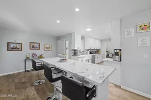 10718 W Cheryl Dr, Sun City, AZ 85351 - Photo 12