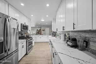 10718 W Cheryl Dr, Sun City, AZ 85351 - Photo 16