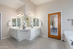 6828 E Winchcomb Dr, Scottsdale, AZ 85254 - Photo 24