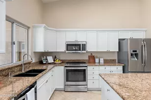 6828 E Winchcomb Dr, Scottsdale, AZ 85254 - Photo 10