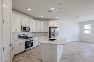 7682 W Jackrabbit Ln, Peoria, AZ 85383 - Photo 4
