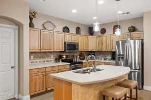43542 W Sansom Dr, Maricopa, AZ 85138 - Photo 8