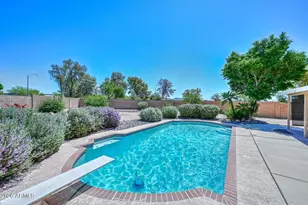 7110 W Via De Luna Dr, Glendale, AZ 85310 - Photo 6