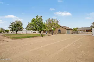 8807 W Williams Rd, Peoria, AZ 85383 - Photo 2