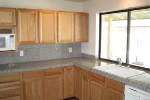 718 E Manhatton Dr, Tempe, AZ 85282 - Photo 4