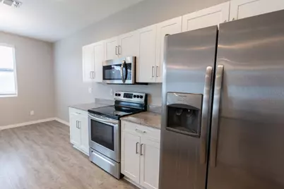 2950 N 38th Street #13, Phoenix, AZ 85018 - Photo 4