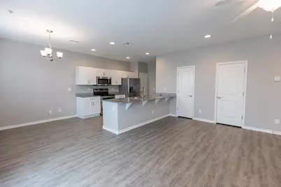 2950 N 38th Street #13, Phoenix, AZ 85018 - Photo 2