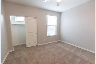 2950 N 38th Street #13, Phoenix, AZ 85018 - Photo 14
