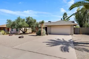 4211 E Ahwatukee Dr, Phoenix, AZ 85044 - Photo 2