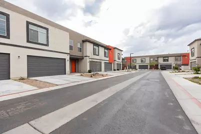 2950 N 38th Street #14, Phoenix, AZ 85018 - Photo 2