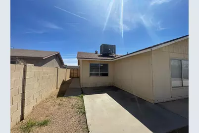 10902 W Montecito Avenue, Phoenix, AZ 85037 - Photo 22