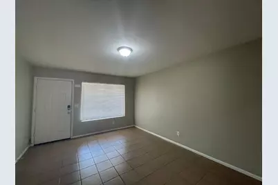 10902 W Montecito Avenue, Phoenix, AZ 85037 - Photo 4