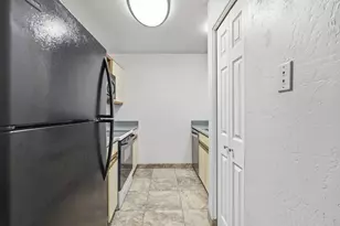 1126 W Elliot Rd, Chandler, AZ 85224 - Photo 4