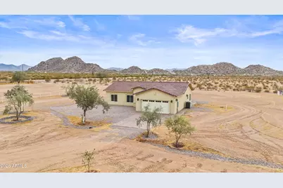 158 N Pettoshas Drive, Maricopa, AZ 85139 - Photo 1