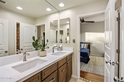 3950 E Patrick Lane, Phoenix, AZ 85050 - Photo 36