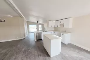 43104 W Catalina Dr, Tonopah, AZ 85354 - Photo 6