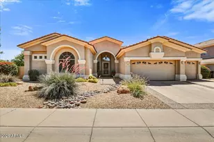 22439 N 45th Pl, Phoenix, AZ 85050 - Photo 2