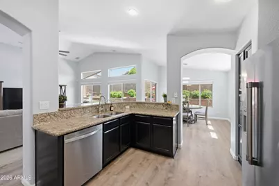 1834 W Amberwood Drive, Phoenix, AZ 85045 - Photo 10