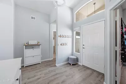 1834 W Amberwood Drive, Phoenix, AZ 85045 - Photo 8
