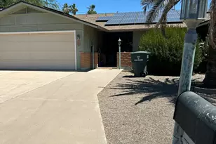 322 E Markley Dr, Casa Grande, AZ 85122 - Photo 2