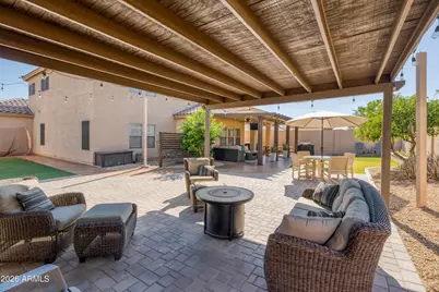 10610 W Country Club Trail, Peoria, AZ 85383 - Photo 38