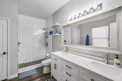 10610 W Country Club Trail, Peoria, AZ 85383 - Photo 18