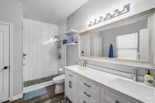10610 W Country Club Trail, Peoria, AZ 85383 - Photo 18