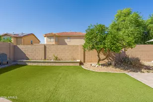 10610 W Country Club Trail, Peoria, AZ 85383 - Photo 42