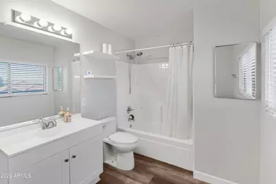 10610 W Country Club Trail, Peoria, AZ 85383 - Photo 32