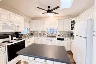 8865 E Baseline Rd, Mesa, AZ 85209 - Photo 6