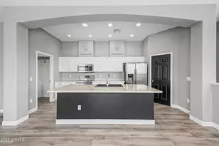 42424 N Gavilan Peak Pkwy, Anthem, AZ 85086 - Photo 10
