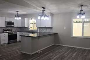 2701 E Utopia Rd, Phoenix, AZ 85050 - Photo 14