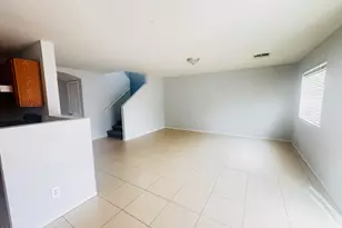 3143 W Jessica Ln, Phoenix, AZ 85041 - Photo 2