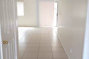 3143 W Jessica Ln, Phoenix, AZ 85041 - Photo 4