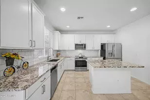 17561 W Villa Hermosa Ln, Surprise, AZ 85387 - Photo 2