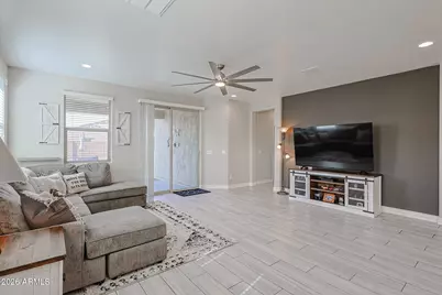 18386 W Illini Street, Goodyear, AZ 85338 - Photo 2