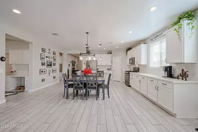 18386 W Illini Street, Goodyear, AZ 85338 - Photo 8