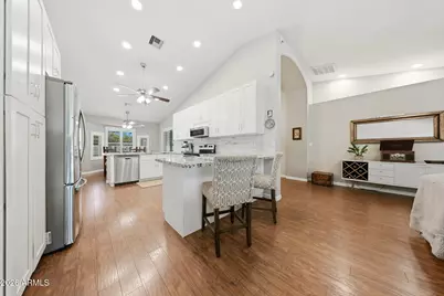 463 S 26th Circle, Mesa, AZ 85204 - Photo 2