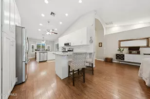 463 S 26th Cir, Mesa, AZ 85204 - Photo 2