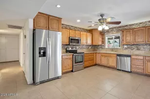 3014 W Angela Dr, Phoenix, AZ 85053 - Photo 8