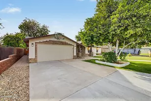 7034 N 23rd Dr, Phoenix, AZ 85021 - Photo 2