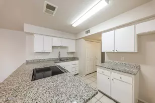 13802 N 36th Ave, Phoenix, AZ 85053 - Photo 12