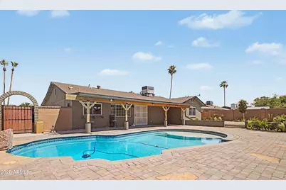 11030 N 42nd Avenue, Phoenix, AZ 85029 - Photo 2